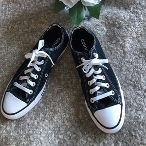 Black Converse Sneakers in Size (9US)